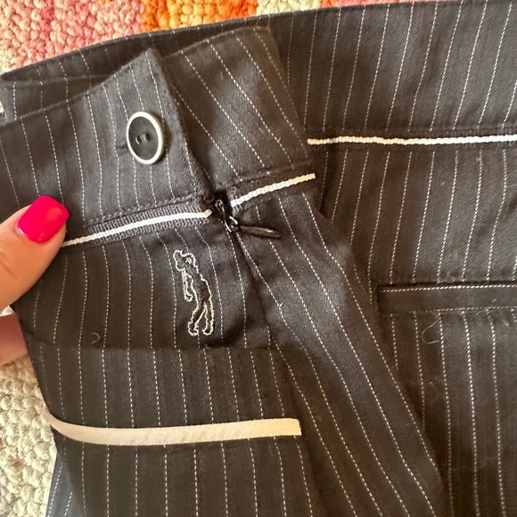 IZOD Golf Skort - Picture 5 of 6